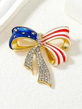 NEW Rhinestone USA Flag Brooch Pin Gold Shiny Crystal 4th of July American 250th